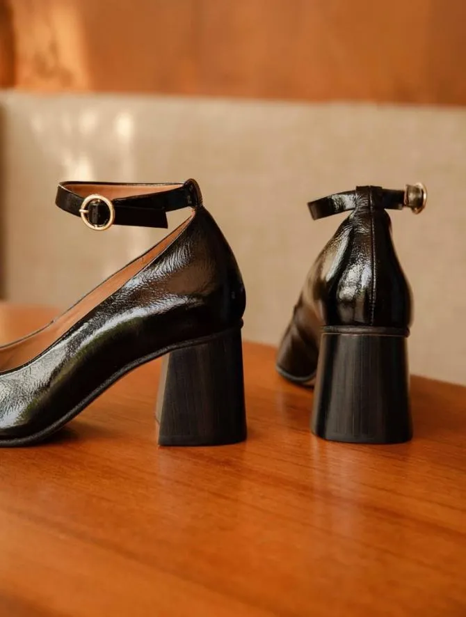 Bobbies Pumps Mary Janes and Ballet Flats Women Lucia Black Vinyl