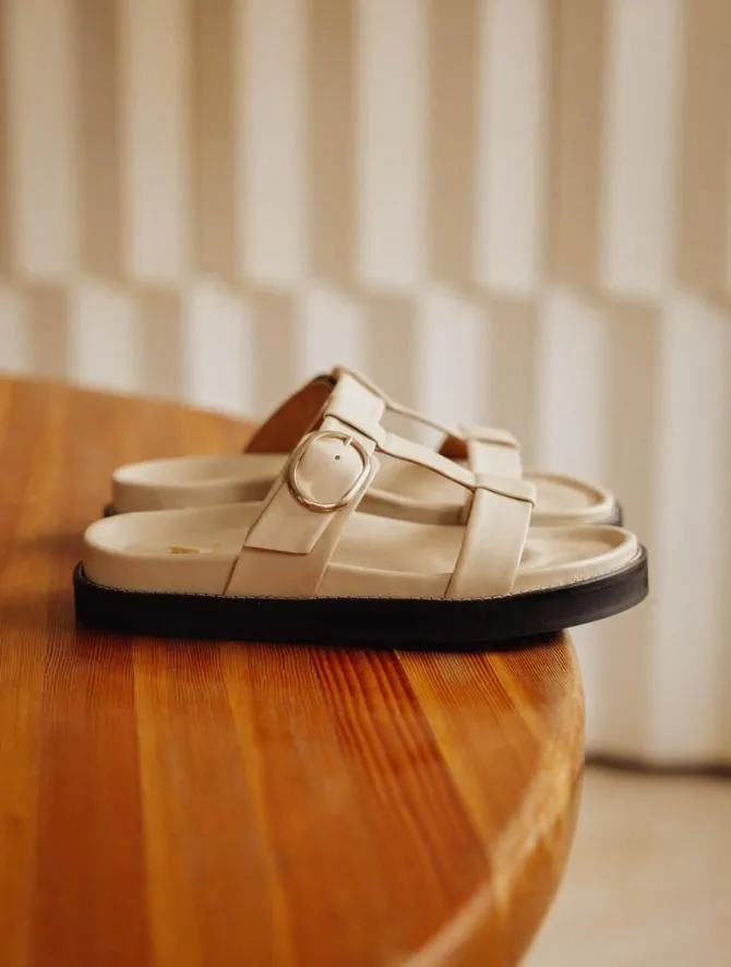 Bobbies Sandals and Mules Women Fajar Beige