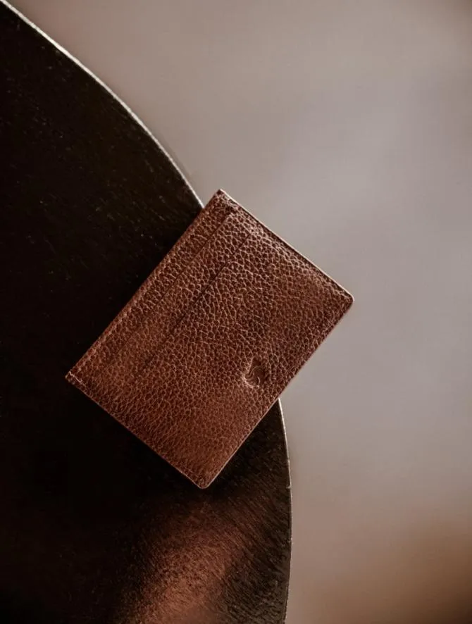 Bobbies Small Leather Goods Men Bermudes Chocolate