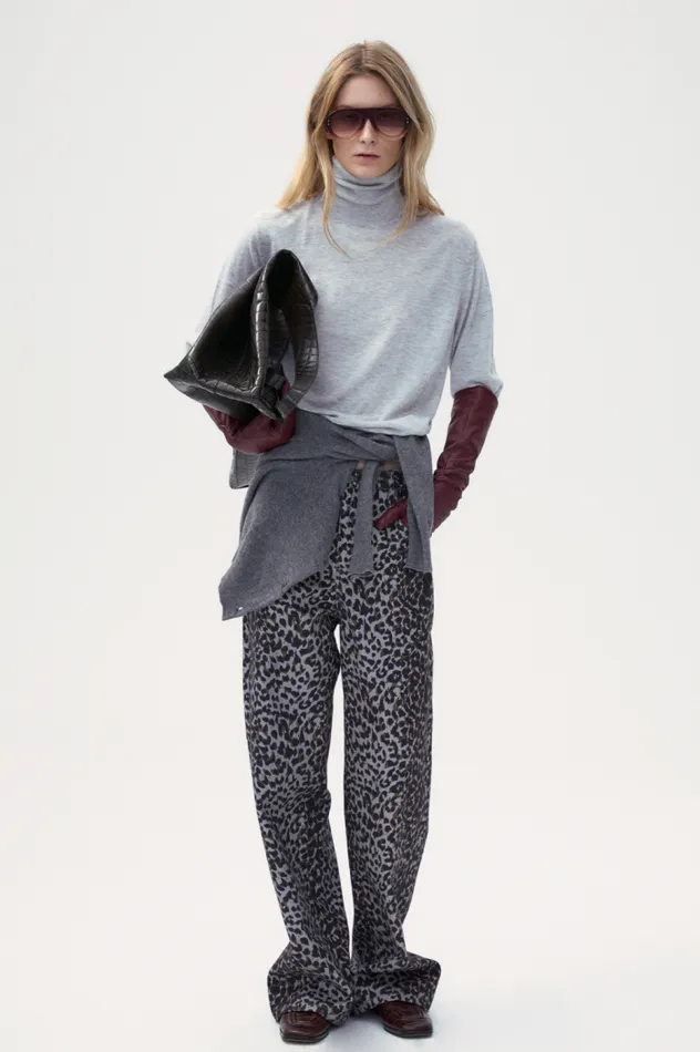 Front Row Shop Bottoms Women Gray Leopard Wide Leg Denim Jeans