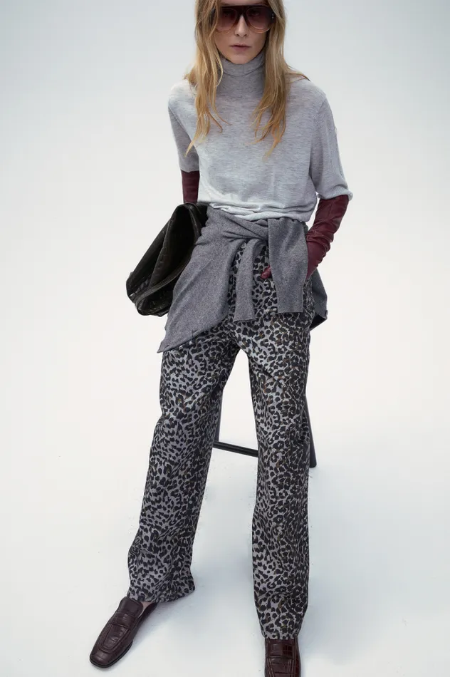 Front Row Shop Bottoms Women Gray Leopard Wide Leg Denim Jeans