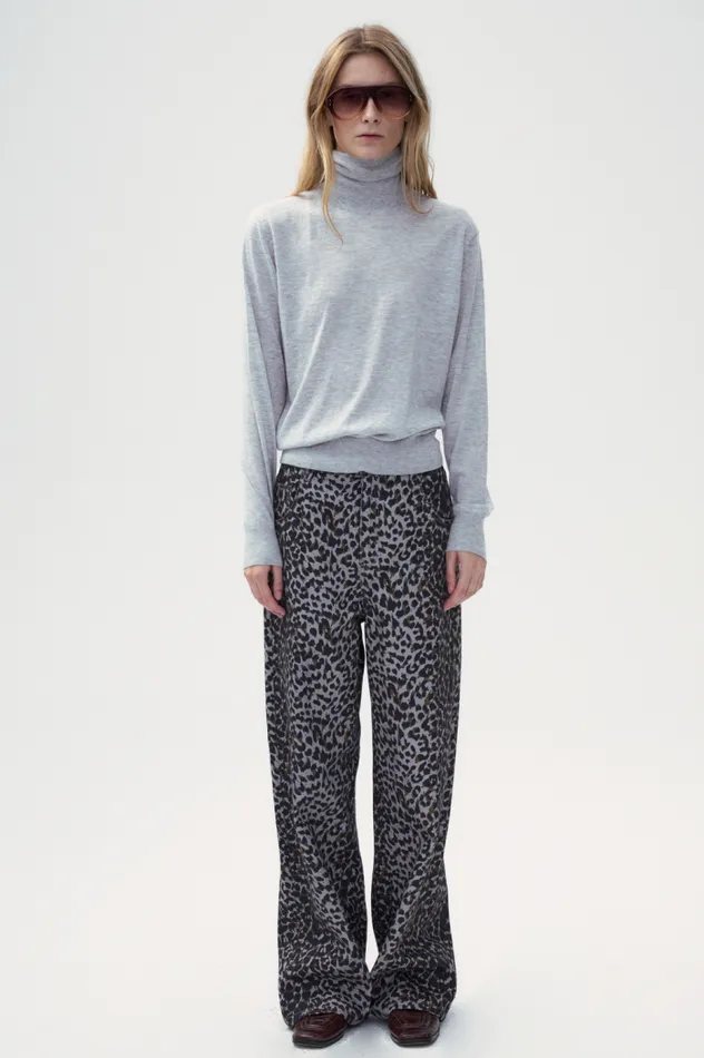 Front Row Shop Bottoms Women Gray Leopard Wide Leg Denim Jeans