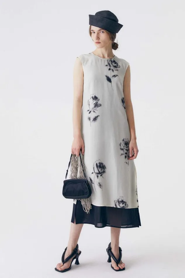 Front Row Shop Dresses Women Reversible Rose Print Sleeveless Dress
