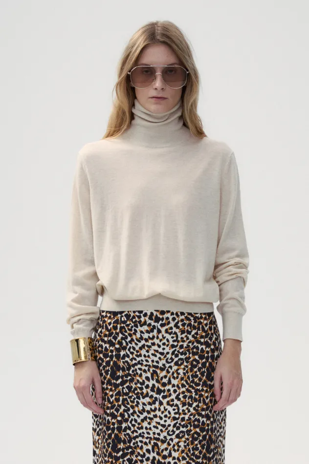 Front Row Shop Tops Women Silk and Cashmere Blend Turtleneck Sweater Pull Over 8211 Beige