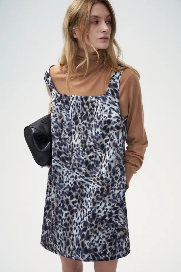Front Row Shop Tops Women Silk and Cashmere Blend Turtleneck Sweater Pull Over 8211 Beige