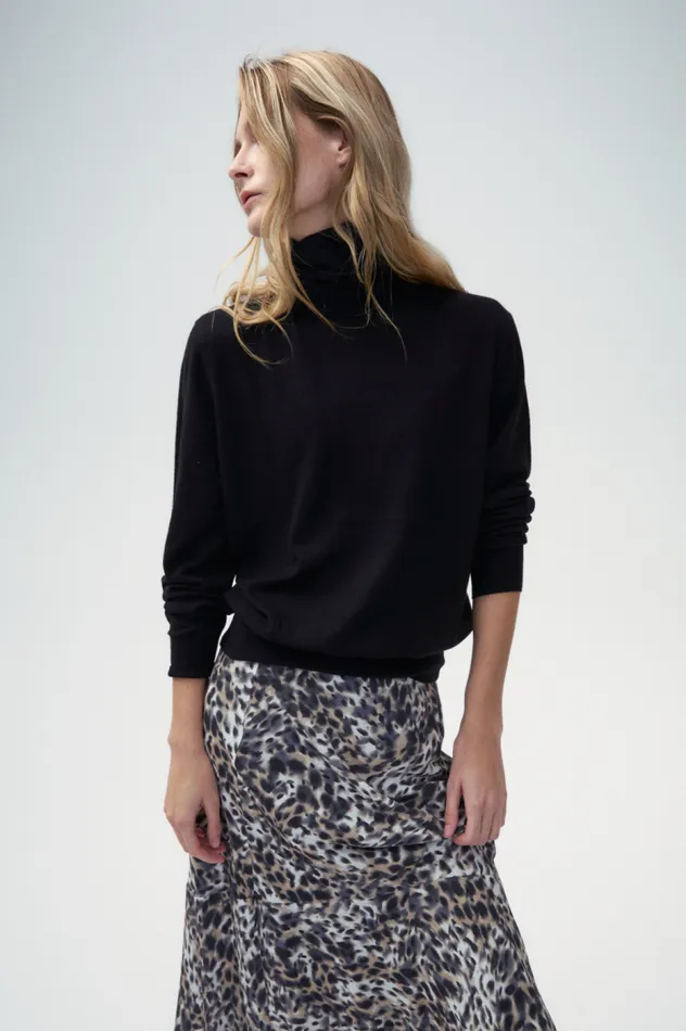 Front Row Shop Tops Women Silk and Cashmere Blend Turtleneck Sweater Pull Over 8211 Beige