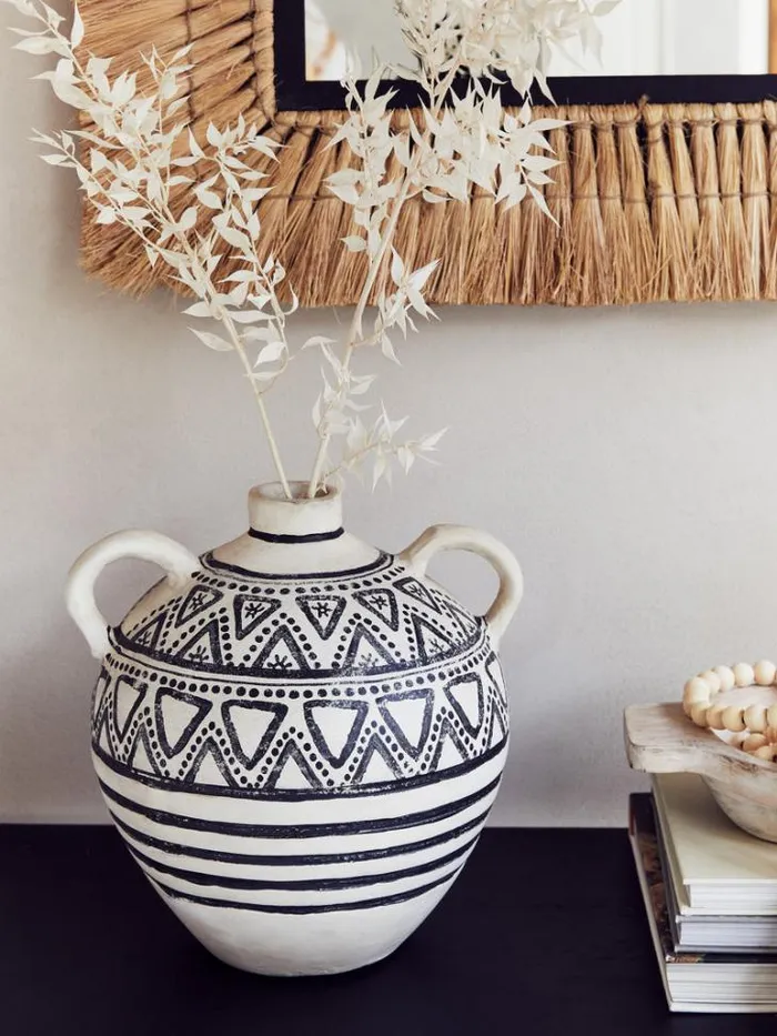 Home French Connection Home Accessories Round Handle Pattern Vase Whiteblack