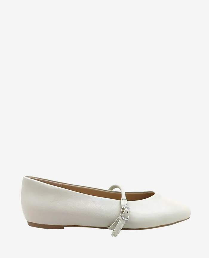 Magnolia Leather Ballet Flat Ecru Leather Women Kenneth Cole Flats and Loafers