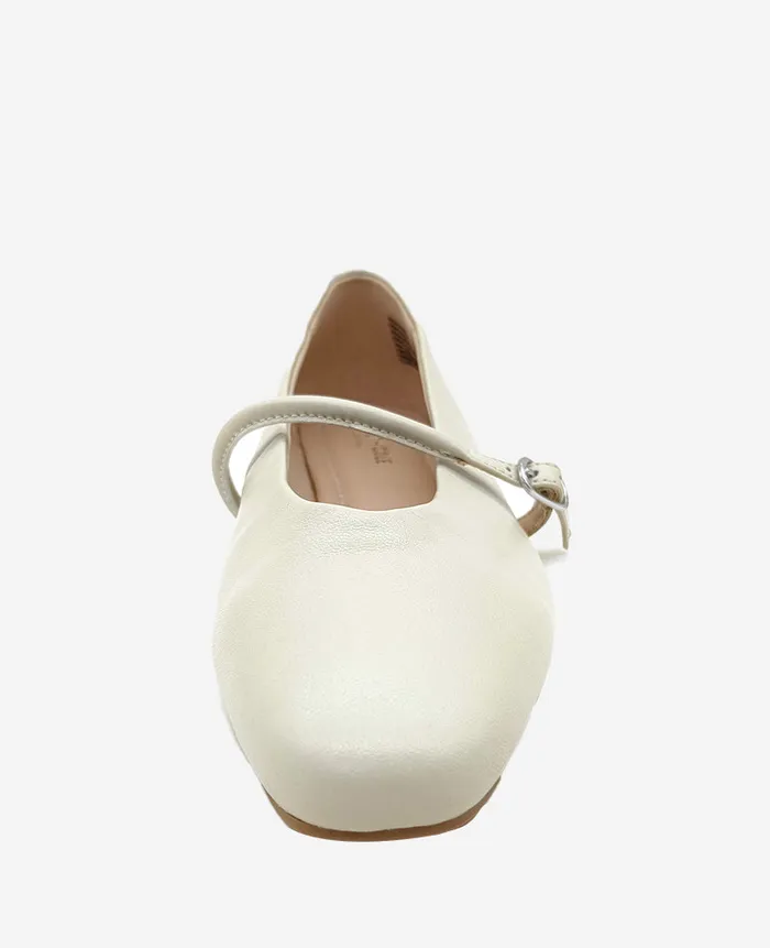 Magnolia Leather Ballet Flat Ecru Leather Women Kenneth Cole Flats and Loafers Magnolia Leather Ballet Flat Ecru Leather Women Kenneth Cole Flats and Loafers