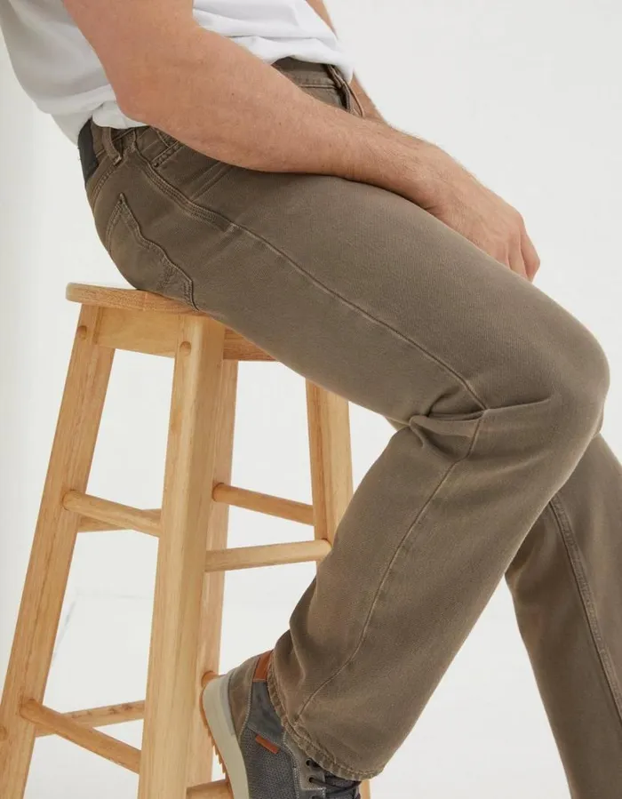 Men Trousers and Chinos FatFace Straight Fit Barton Jeans Light Brown