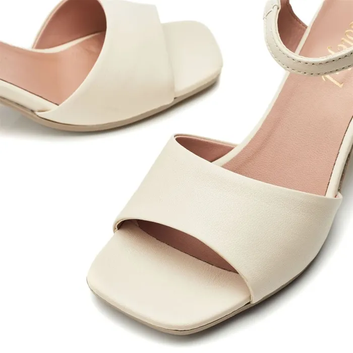 Moda In Pelle Bsoleful BMiresca White Leather Women Heeled Sandals