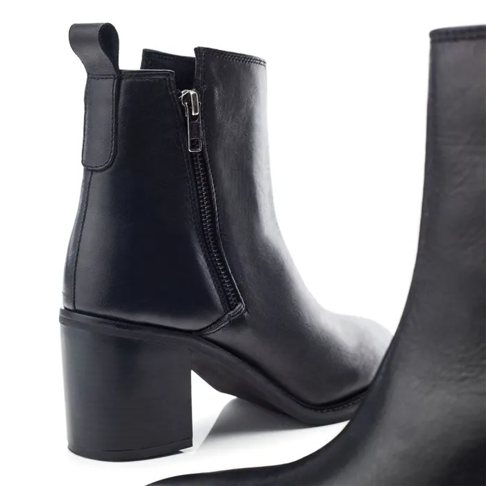Moda In Pelle Bsoleful BMolly Black Leather Women Black Boots
