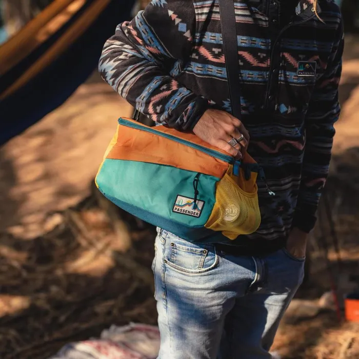 Passenger Backpacks and Bags WomenMen 8Pack Recycled Cooler Bag Multi Colour Multi Colour