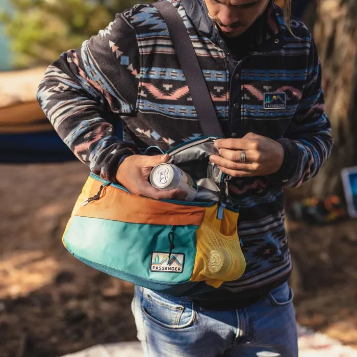 Passenger Backpacks and Bags WomenMen 8Pack Recycled Cooler Bag Multi Colour Multi Colour