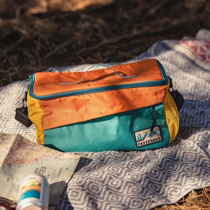 Passenger Backpacks and Bags WomenMen 8Pack Recycled Cooler Bag Multi Colour Multi Colour