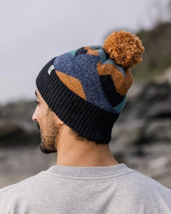 Passenger Beanies WomenMen Scenic Recycled Bobble Hat Scenic Navy Scenic Navy