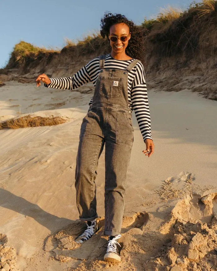 Passenger Bottoms Women Roamist Organic Cotton Dungarees Washed Black Denim Washed Black Denim