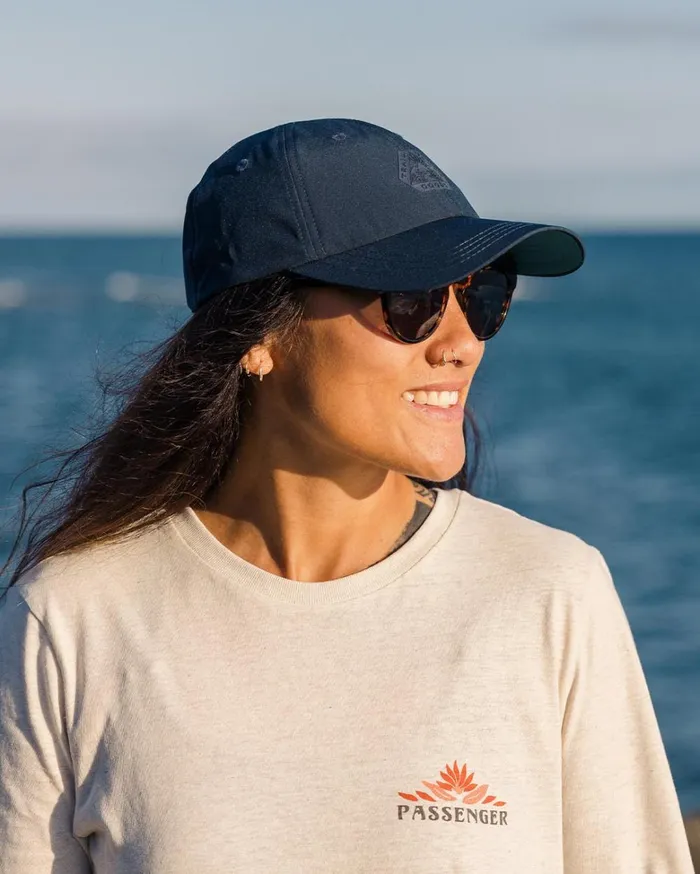 Passenger Caps and Hats WomenMen Active Recycled 6 Panel Cap Dark Denim Dark Denim