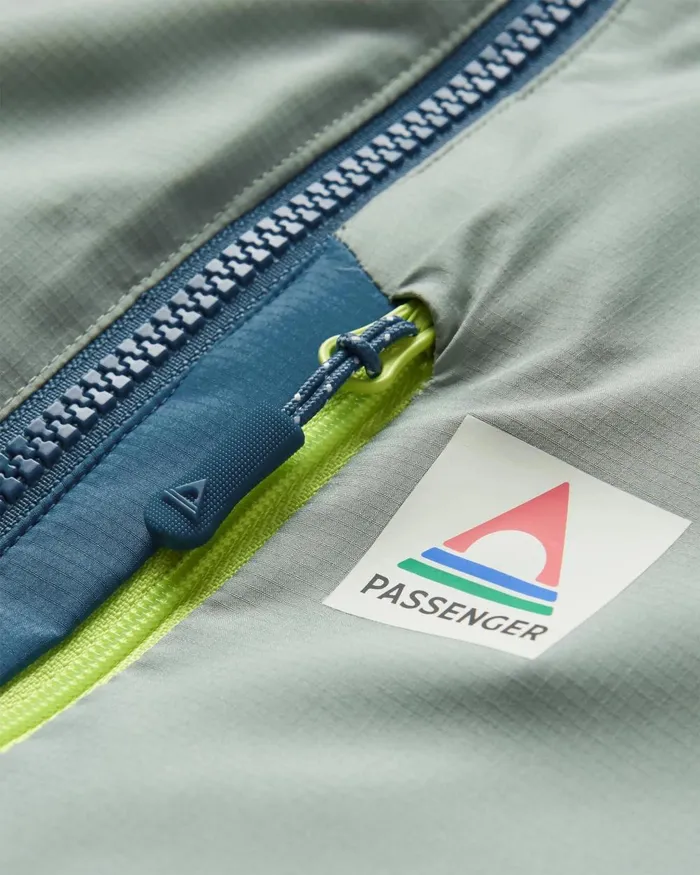Passenger Jackets Men Daybreak Light Recycled Thermore Insulated Jacket PistachioBlue Steel Pistachioblue Steel