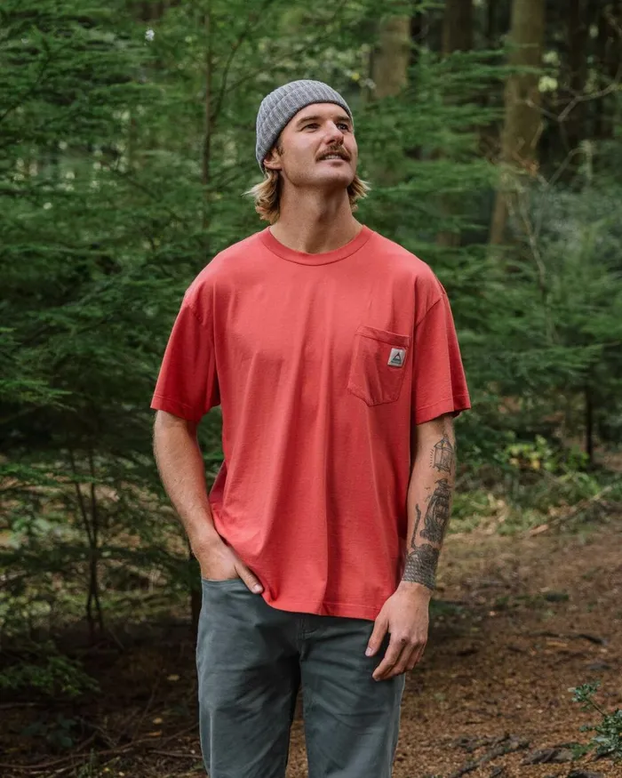 Passenger Tops Men Heritage Recycled Relaxed Fit TShirt Cardinal Cardinal