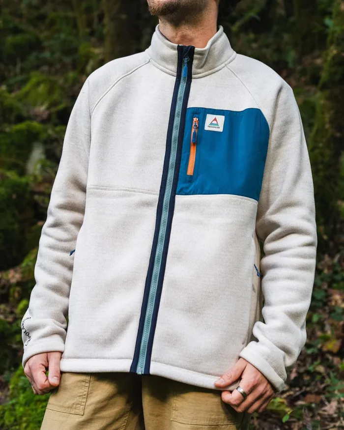 Passenger Tops Men Incline Recycled Polartec Fleece Vintage White Vintage White