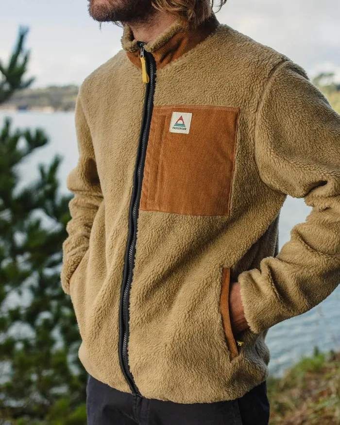 Passenger Tops Men Trekker Recycled DeepPile Sherpa Fleece Biscuit Biscuit