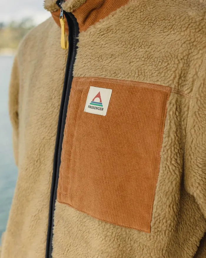 Passenger Tops Men Trekker Recycled DeepPile Sherpa Fleece Biscuit Biscuit