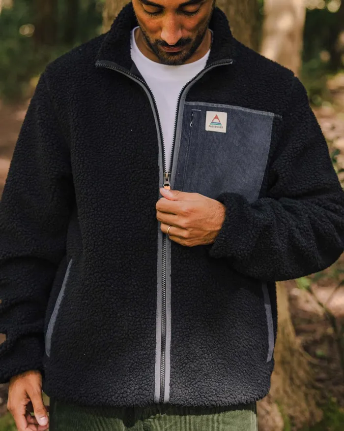 Passenger Tops Men Trekker Recycled DeepPile Sherpa Fleece Black Black