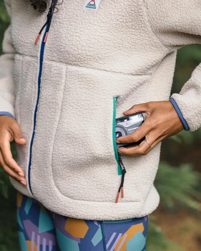 Passenger Tops Women Fairbanks 20 Full Zip Recycled Sherpa Fleece Oatmeal Oatmeal