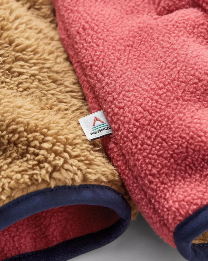 Passenger Tops Women Nestling Sherpa Hooded Fleece Biscuit Biscuit