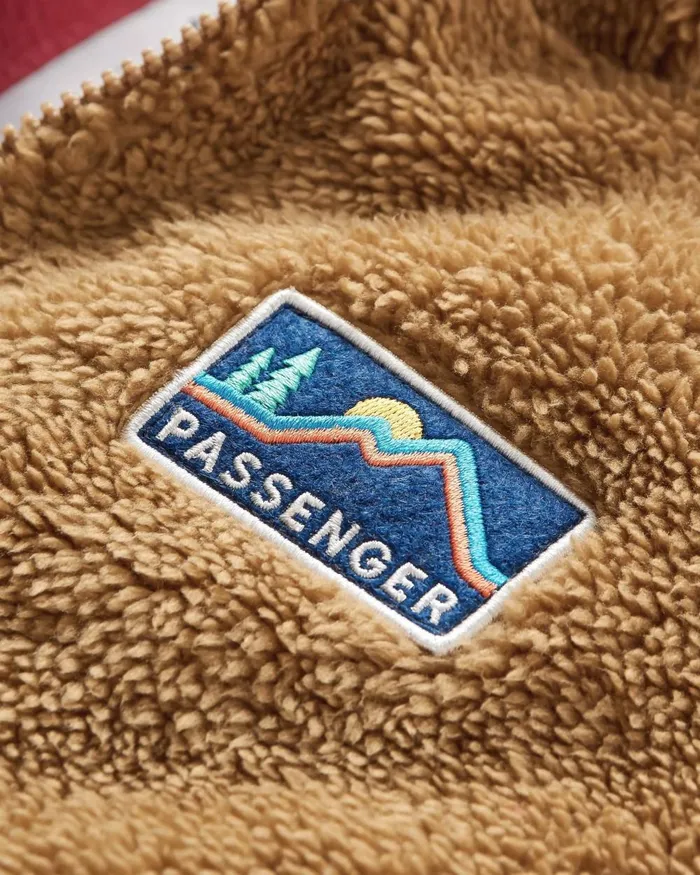 Passenger Tops Women Nestling Sherpa Hooded Fleece Biscuit Biscuit