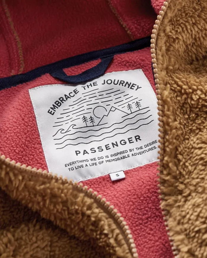 Passenger Tops Women Nestling Sherpa Hooded Fleece Biscuit Biscuit