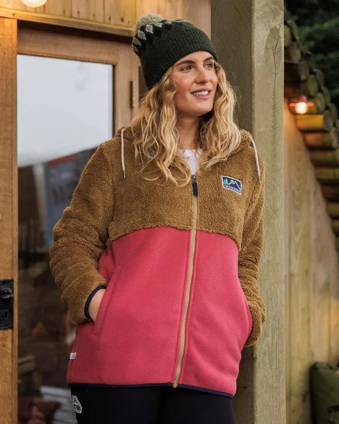 Passenger Tops Women Nestling Sherpa Hooded Fleece Biscuit Biscuit