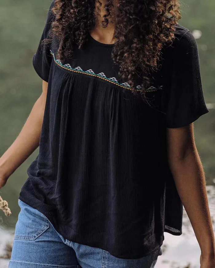 Passenger Tops Women Petal Top Black Black