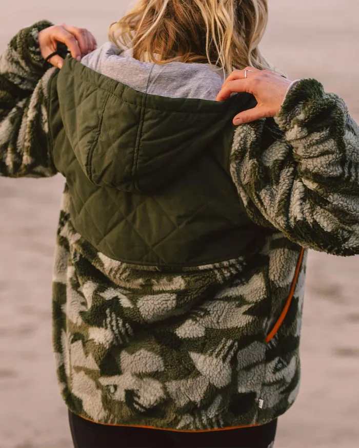 Passenger Tops Women Sefton Recycled DeepPile Sherpa Full Zip Fleece Fir Tree Fir Tree