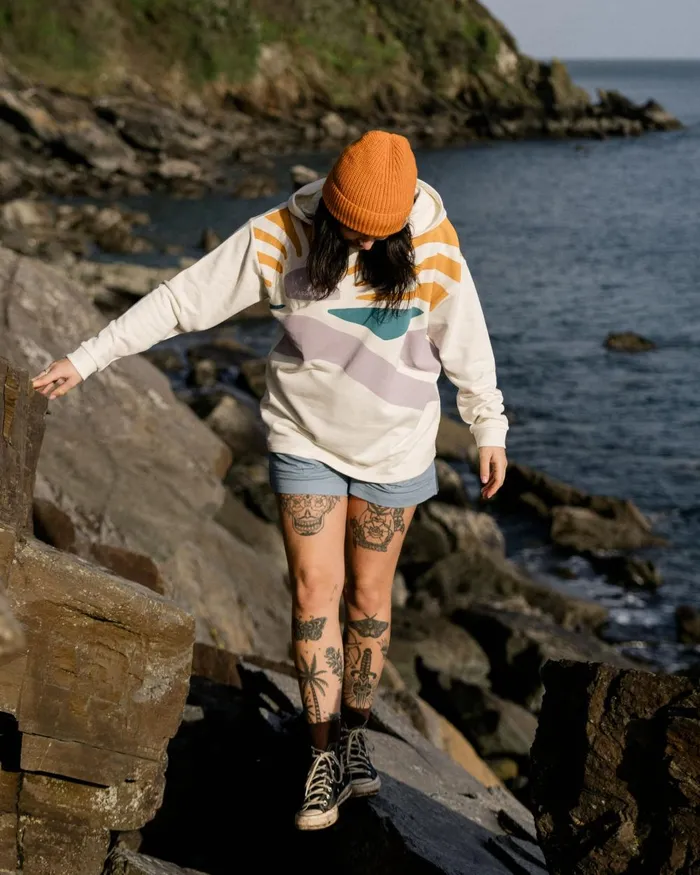 Passenger Tops Women Sunsets Organic Cotton Hoodie Marshmallow Marshmallow