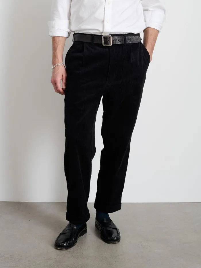 Standard Pleated Pant In Corduroy Black Men Alex Mill Pants
