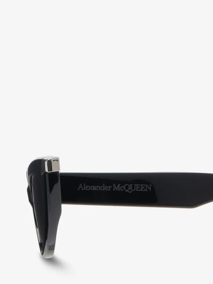 Sunglasses Women Alexander McQueen Punk Rivet CatEye Sunglasses Blacksmoke