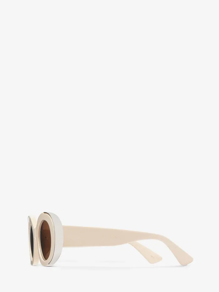 Sunglasses Women Alexander McQueen The Grip Oval Sunglasses Ivorybrown