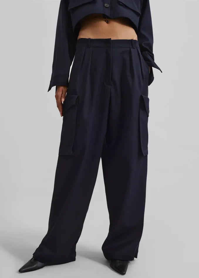 The Frankie Shop Bottoms Women Kiora Cargo Pants 8211 Navy