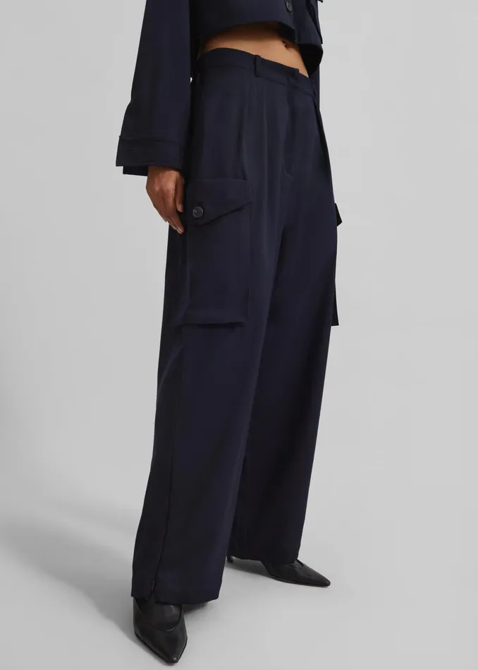 The Frankie Shop Bottoms Women Kiora Cargo Pants 8211 Navy
