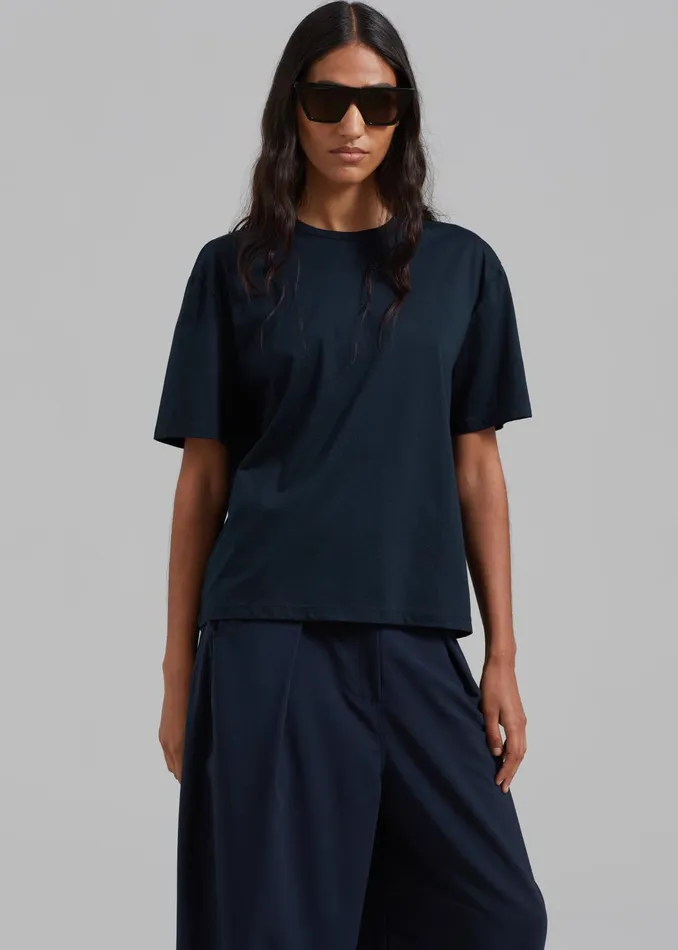The Frankie Shop Tops Women Connell Boxy Tee 8211 Navy