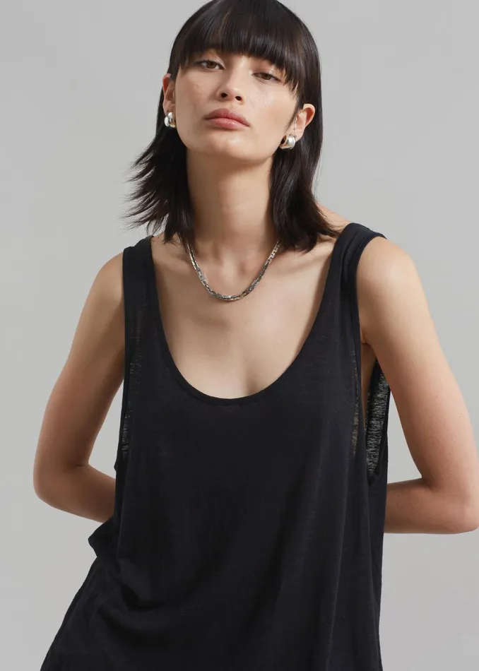 The Frankie Shop Tops Women Josie Scoop Neck Tank Top 8211 Black