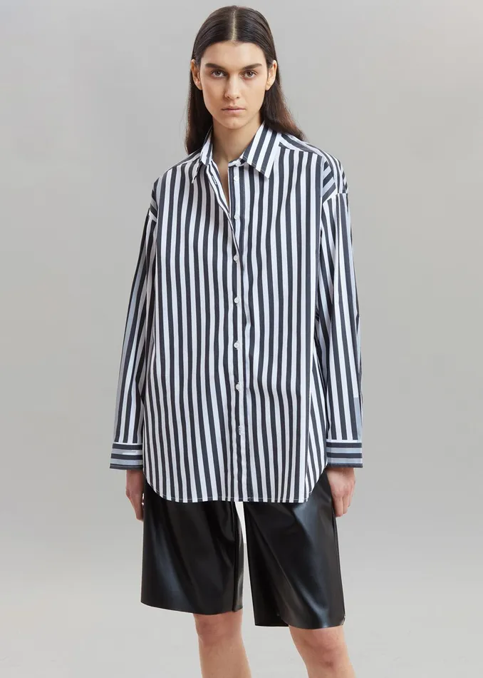 The Frankie Shop Tops Women Sylvia Striped Oxford Shirt 8211 Faded BlackWhite