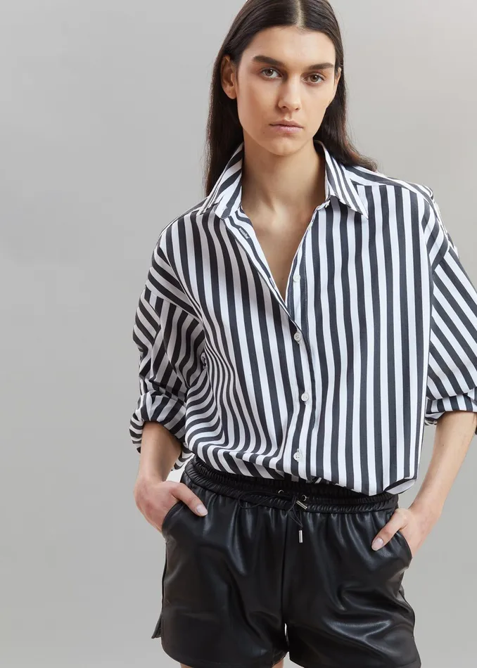 The Frankie Shop Tops Women Sylvia Striped Oxford Shirt 8211 Faded BlackWhite