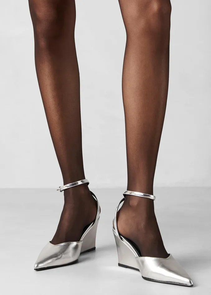 The Frankie Shop Women Alohas Polly Shimmer Leather Pumps 8211 Silver
