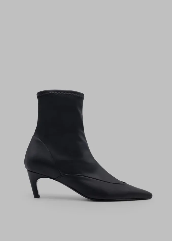 The Frankie Shop Women Gia Borghini X Heidi Bivens Hunter Boots 8211 Black
