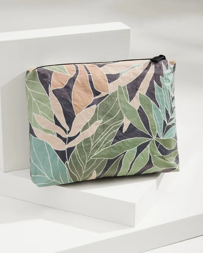Tommy Bahama Aloha Collection Cusco Small Pouch Cusco Beach and HomeWomen Luggage and Travel Tommy Bahama Aloha Collection Cusco Small Pouch Cusco Beach and HomeWomen Luggage and Travel