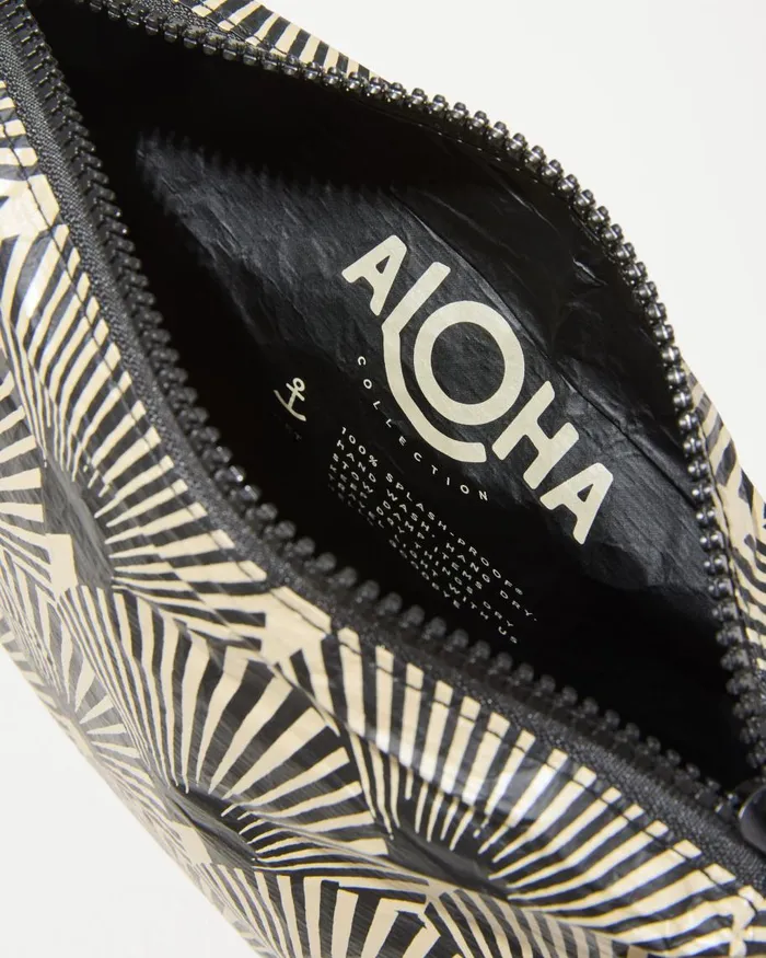 Tommy Bahama Aloha Collection Malu Small Pouch Glowblack WomenBeach and Home Handbags and Clutches Tommy Bahama Aloha Collection Malu Small Pouch Glowblack WomenBeach and Home Handbags and Clutches