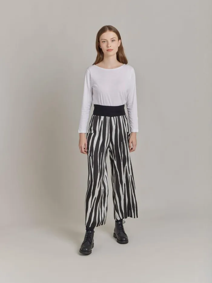 Women Pants and Jeans Agns B Printed Viscose Short Matis Pants